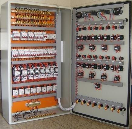 Instalação de painéis elétricos industriais